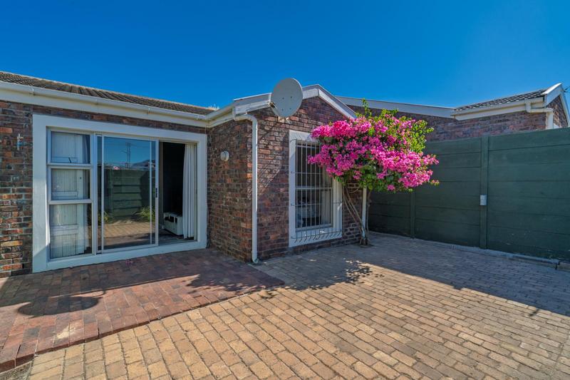 2 Bedroom Property for Sale in Diep River Western Cape